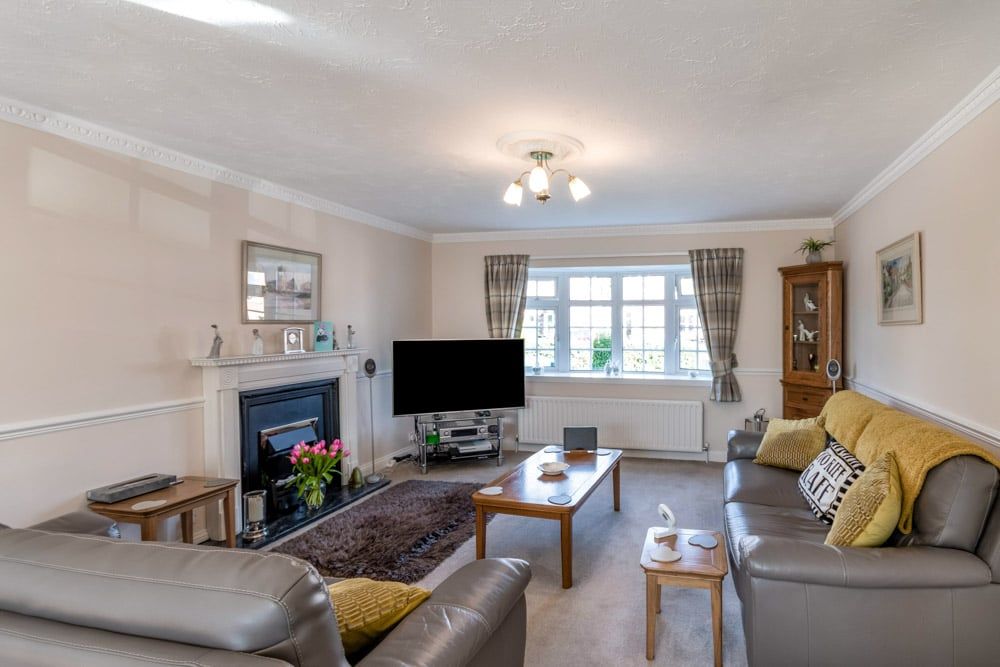 Property photo 2 of 24