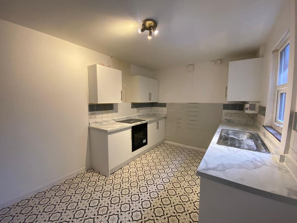 Property photo 3 of 11 c.Jpg