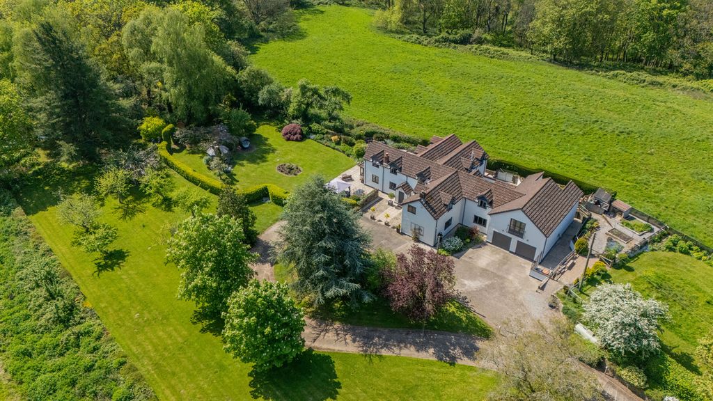 Property photo 1 of 37