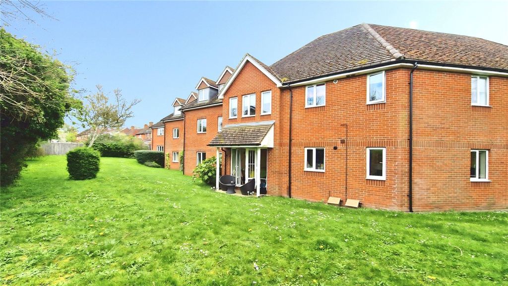 Property photo 1 of 11 Picture No. 14