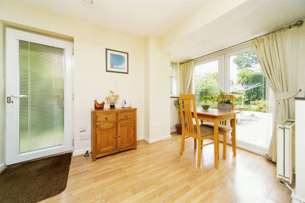 Property photo 3 of 15 Picture No. 28