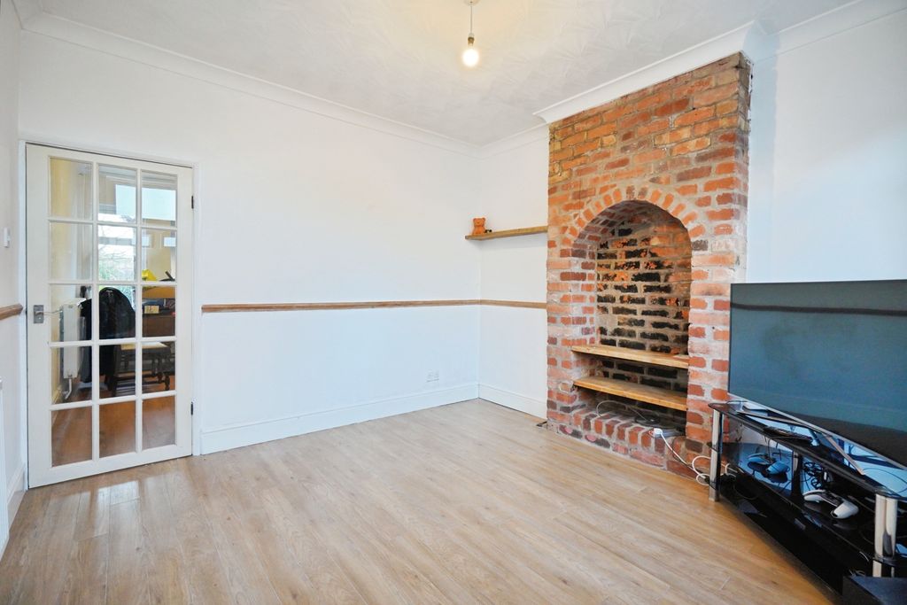 Property photo 3 of 14