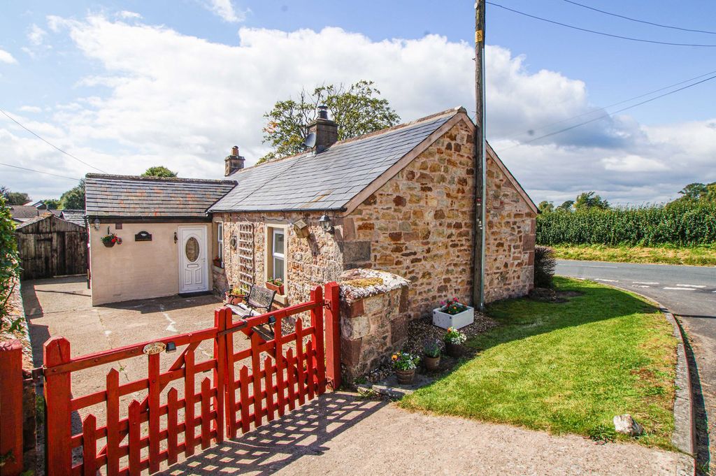 Property photo 1 of 21 External