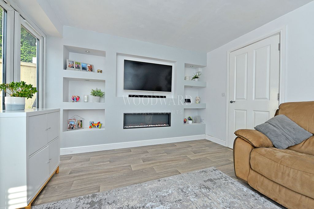 Property photo 2 of 16 Living Room