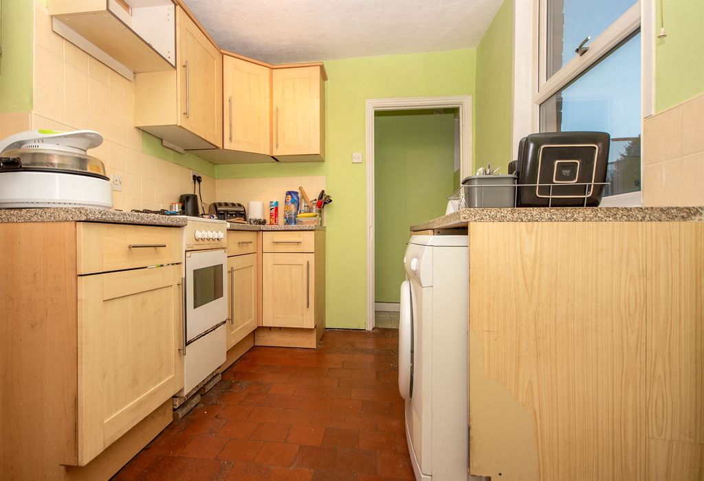 Property photo 2 of 9