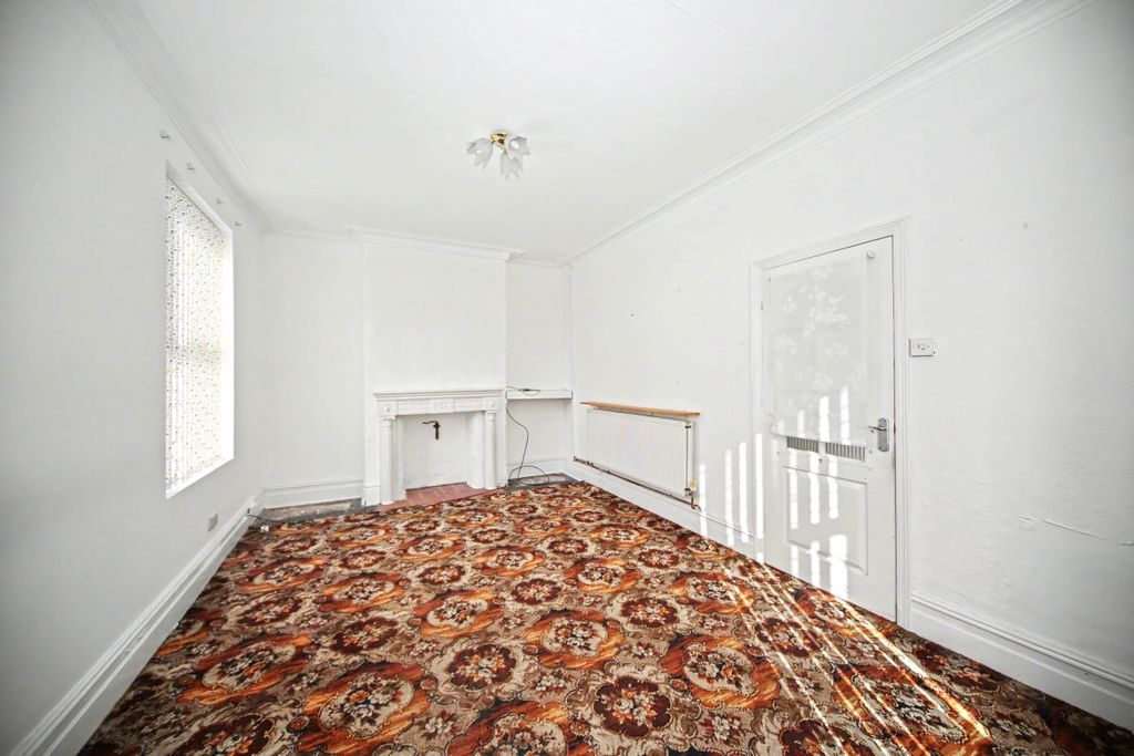 Property photo 3 of 22