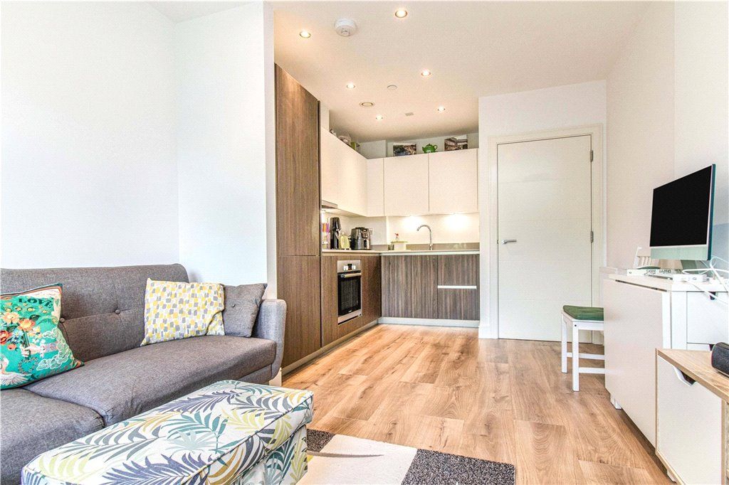 Property photo 1 of 14 Photography