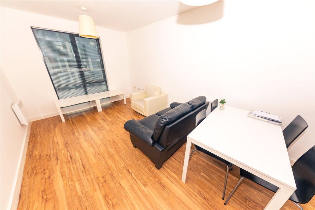 Property photo 3 of 9 Picture No. 02