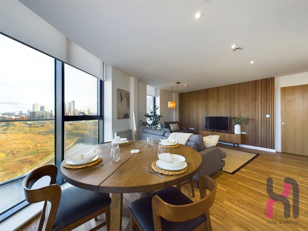 Property photo 3 of 25 Picture No. 05