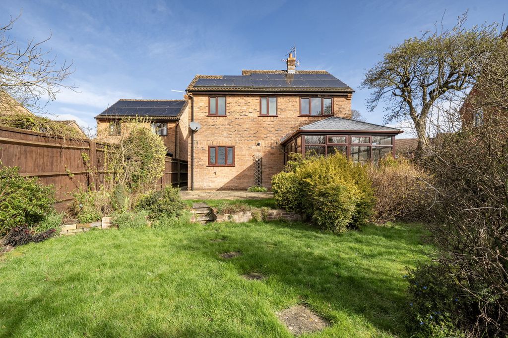 Property photo 2 of 22