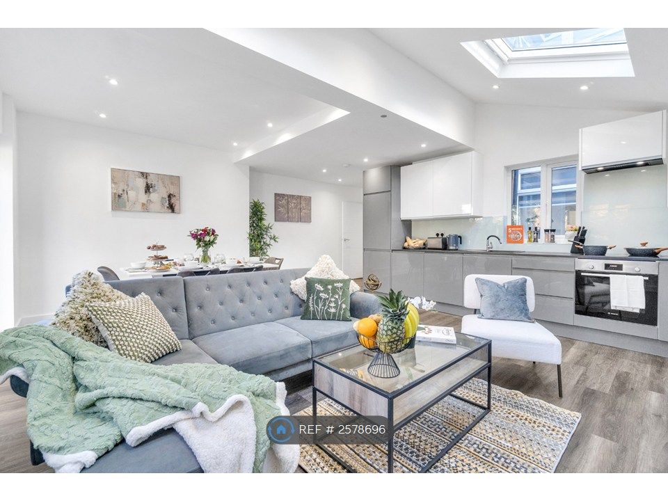 Property photo 1 of 15 Open Plan Area