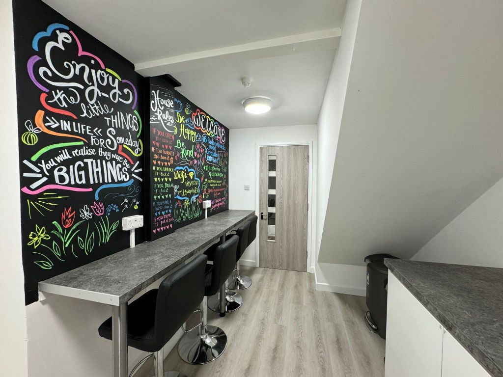 Property photo 1 of 5