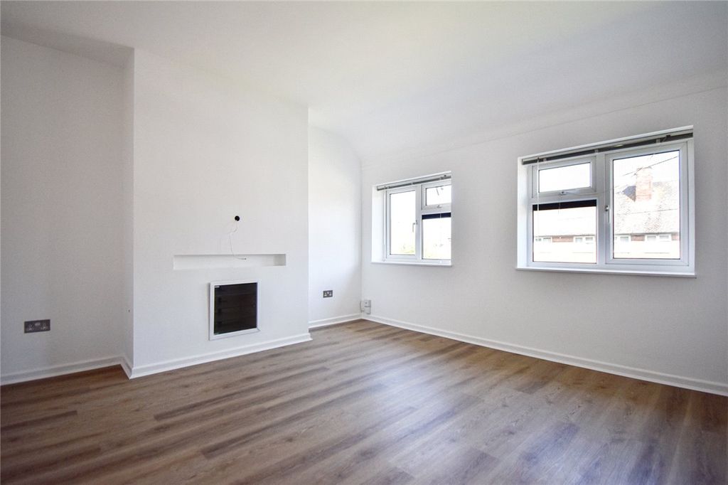 Property photo 3 of 8 Picture No. 22