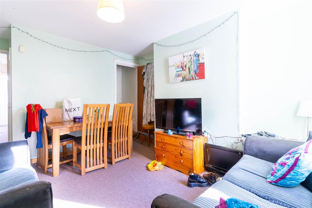 Property photo 3 of 14 Dom04180.Jpg