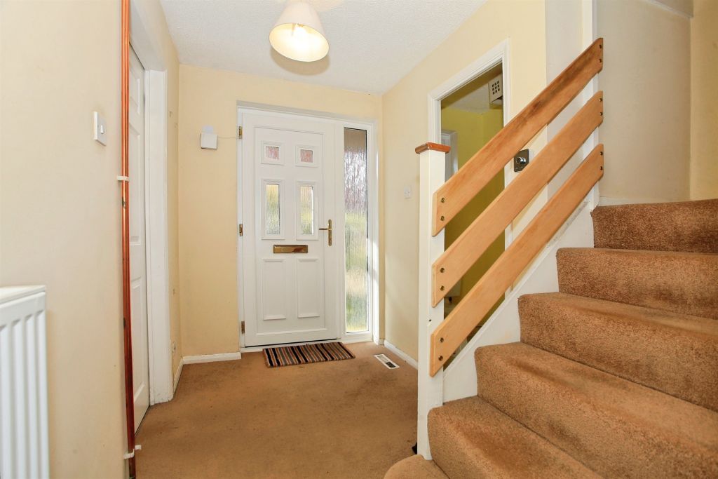 Property photo 2 of 25 Entrance Hall