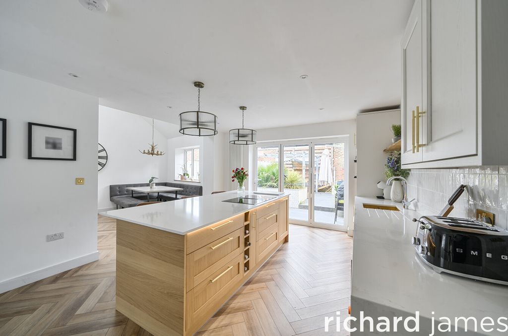 Property photo 2 of 23 450899d064554214Aa595Afc7Dfb32Aa