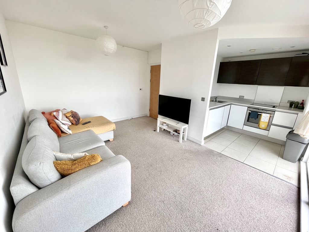 Property photo 1 of 8 Image