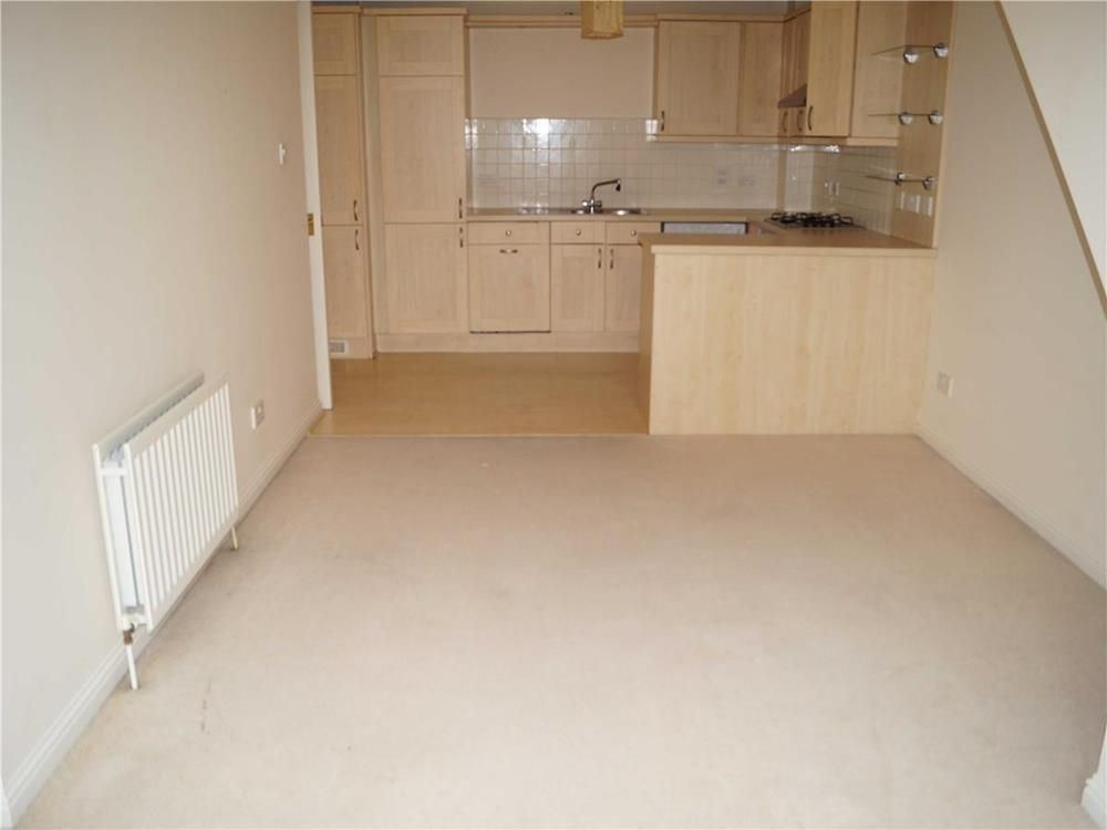 Property photo 2 of 8 Lounge/Kitchen