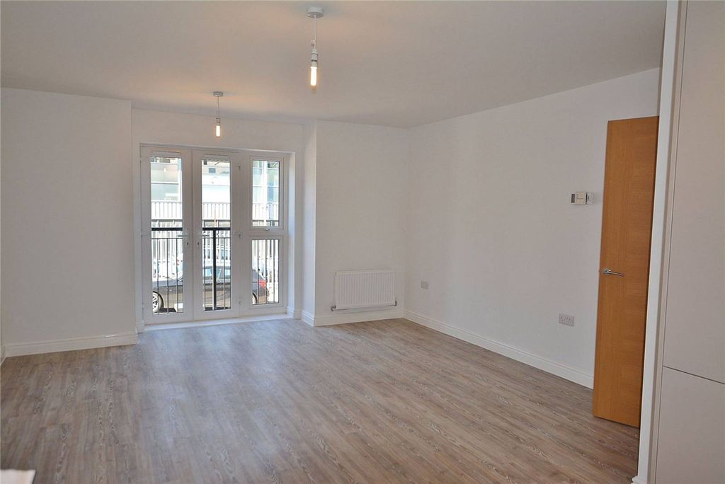 Property photo 1 of 4