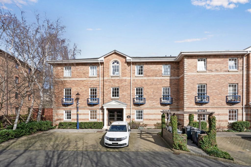 Property photo 1 of 16 Primary Property Image