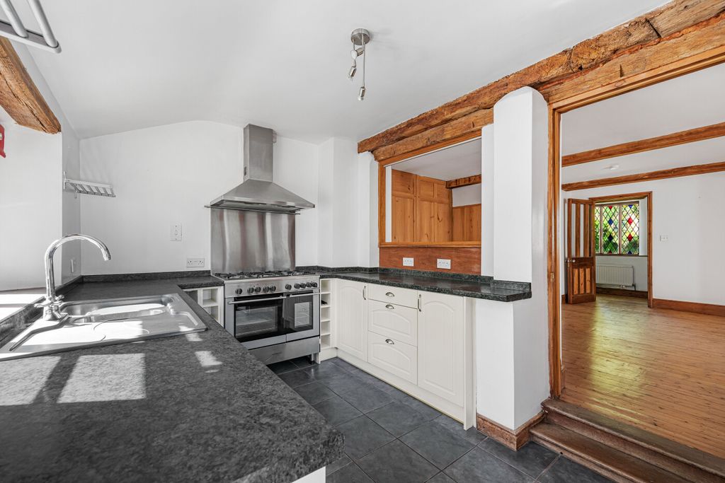 Property photo 2 of 29 Kitchen