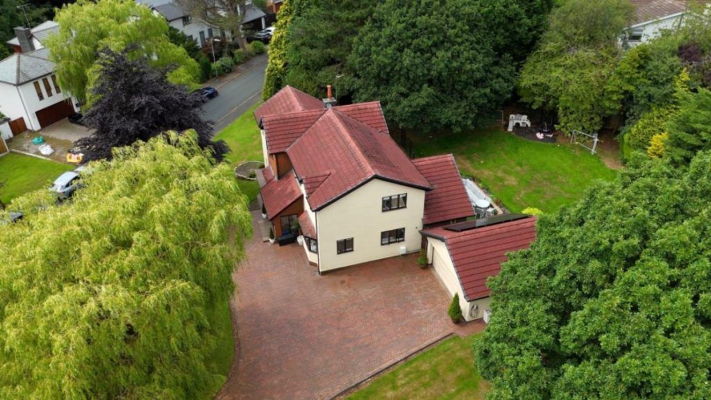 10 Ravenswood Drive Heaton Bolton BL1 4 Bed Detached House For Sale 