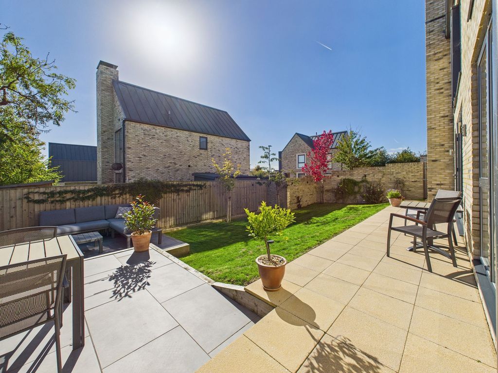 Property photo 2 of 22