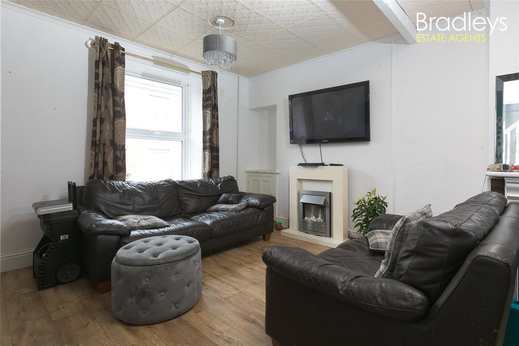 Property photo 3 of 11 Picture No. 20