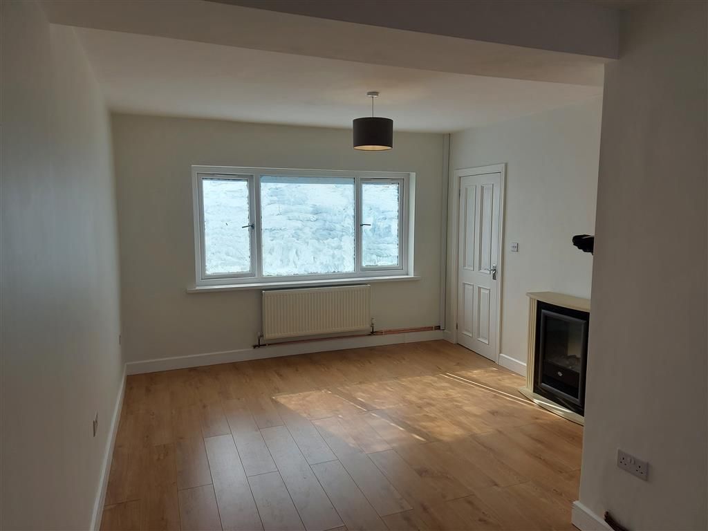 Property photo 3 of 17 Image