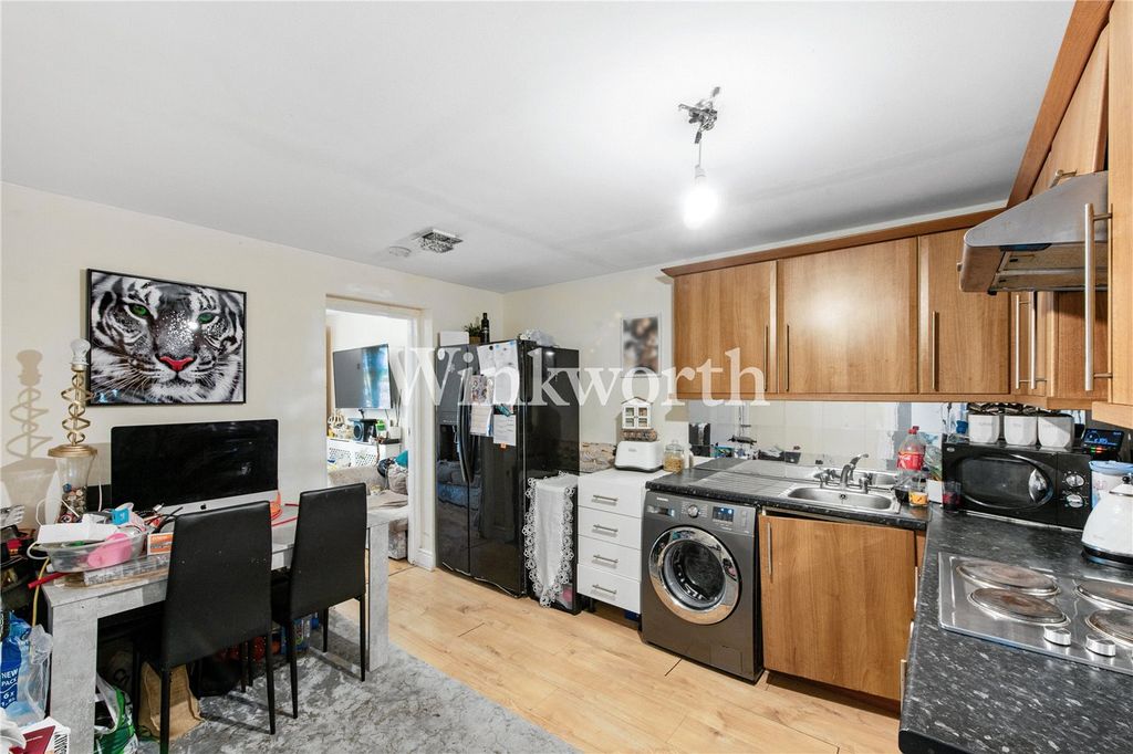 Property photo 3 of 12 Picture No. 05