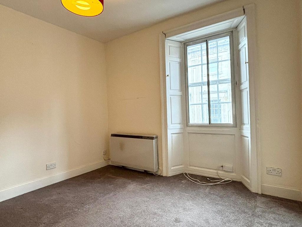 Property photo 3 of 11 Bedroom