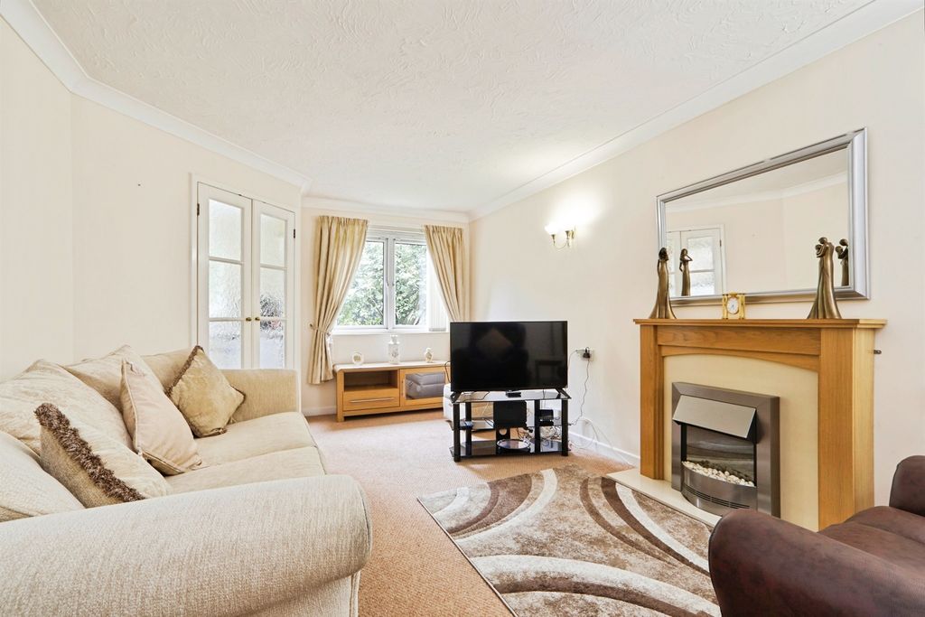 Property photo 3 of 17