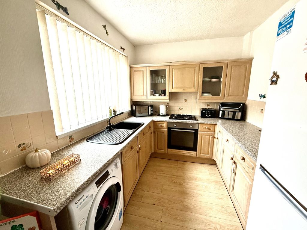 Property photo 3 of 6 Img_0624