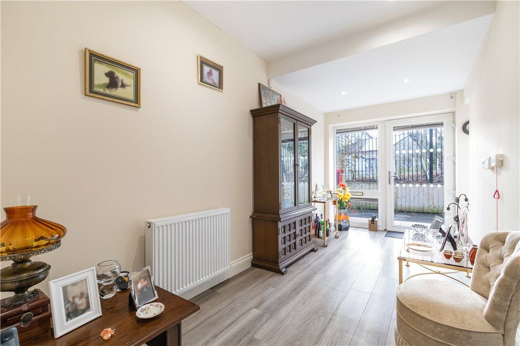 Property photo 2 of 17 Vast Entrance Hall