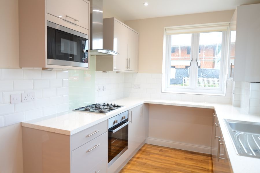 Property photo 3 of 11 3.Kitchen 2New.Jpg