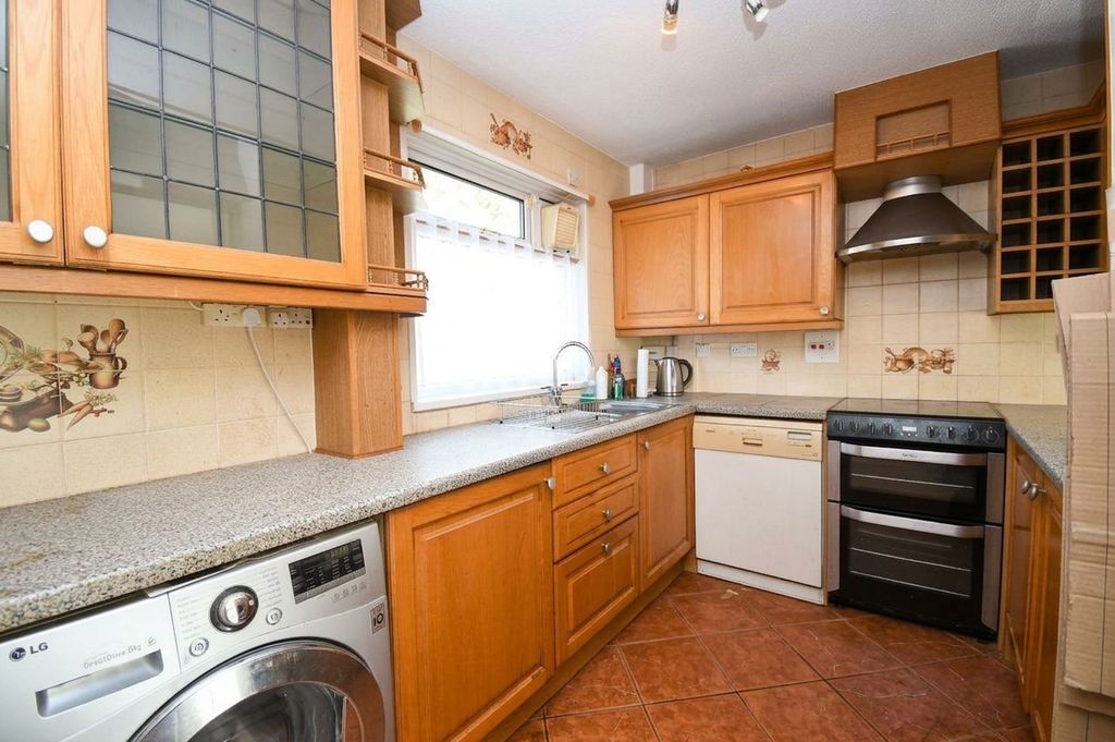 Property photo 2 of 12