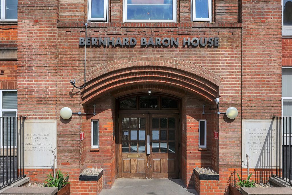 Property photo 3 of 24 Picture No. 02