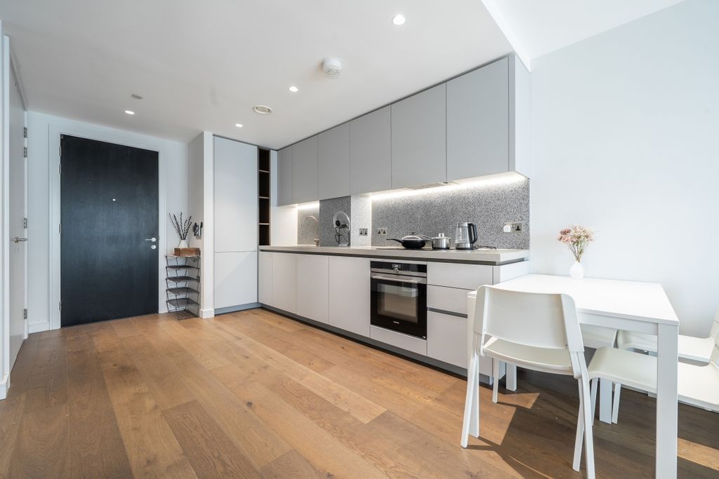 Property photo 2 of 15 1464461-10-6A0Dd5...