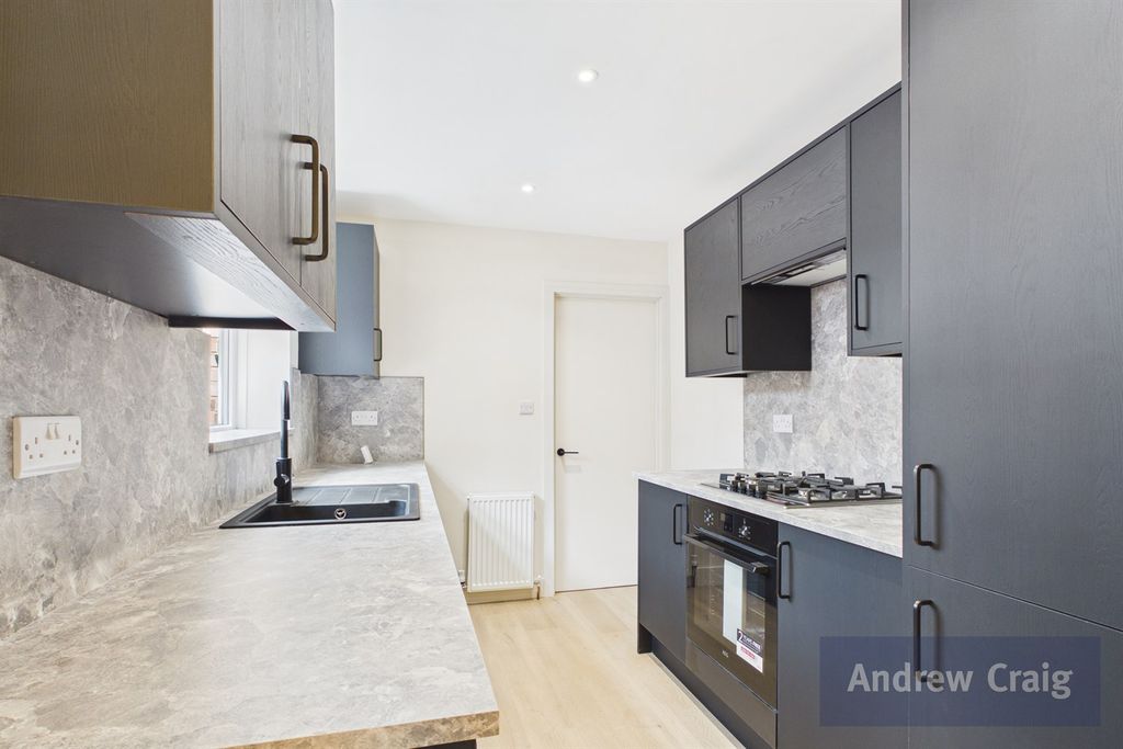 Property photo 1 of 16 (Main)