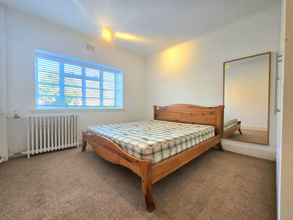 Property photo 2 of 17 2