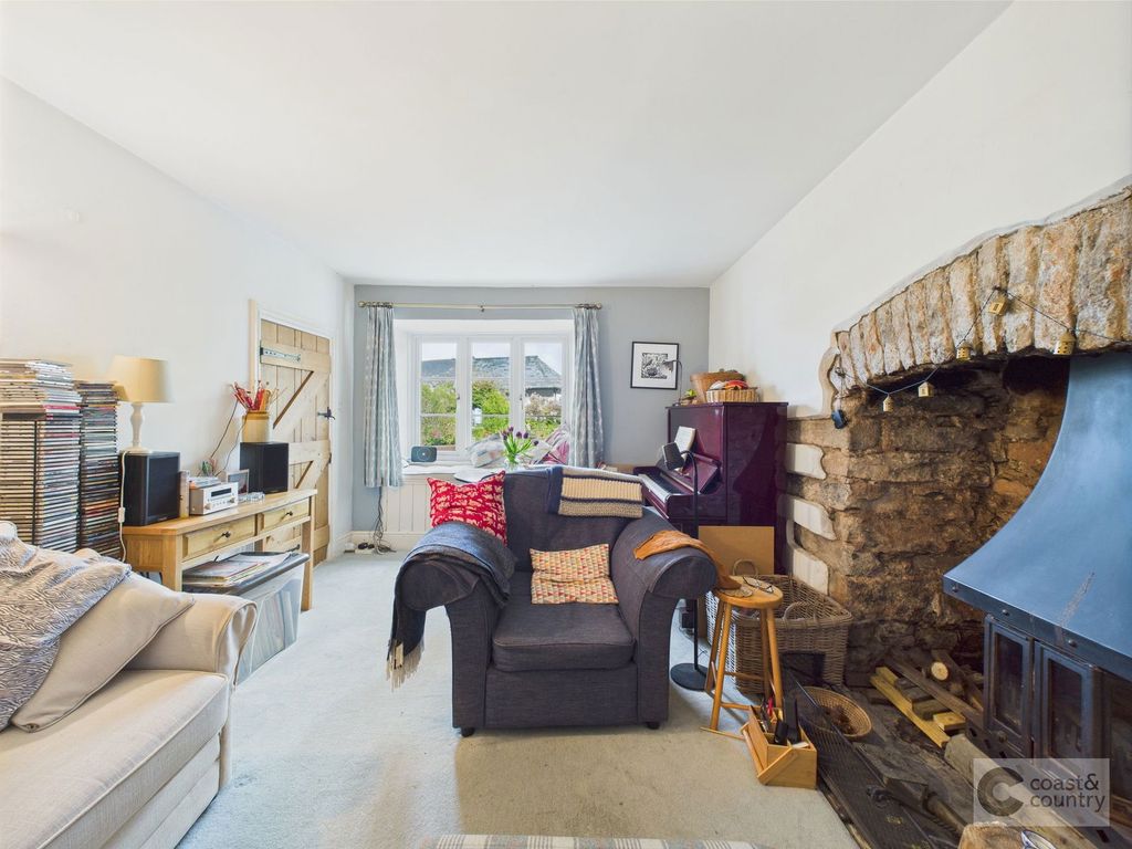 Property photo 3 of 23