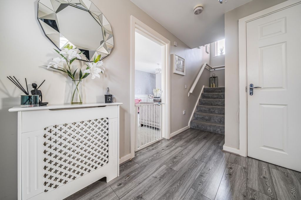 Property photo 2 of 14 1360281-13-68Fa30Bece3E9