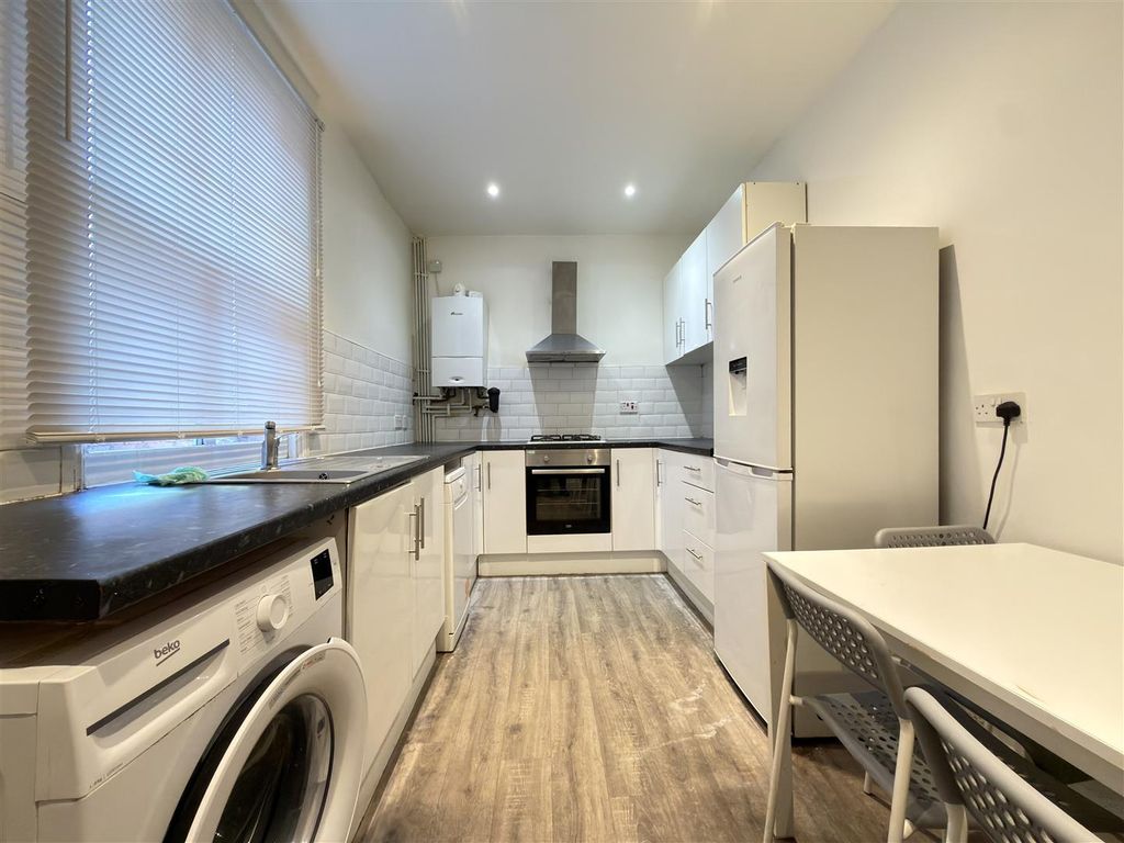 Property photo 3 of 12 Kitchen And Diner