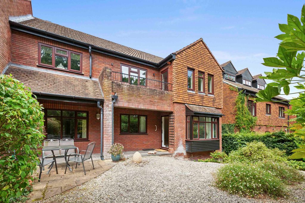 Property photo 2 of 13