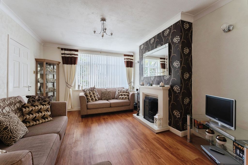 Property photo 3 of 21 Pbox-Img.Jpg
