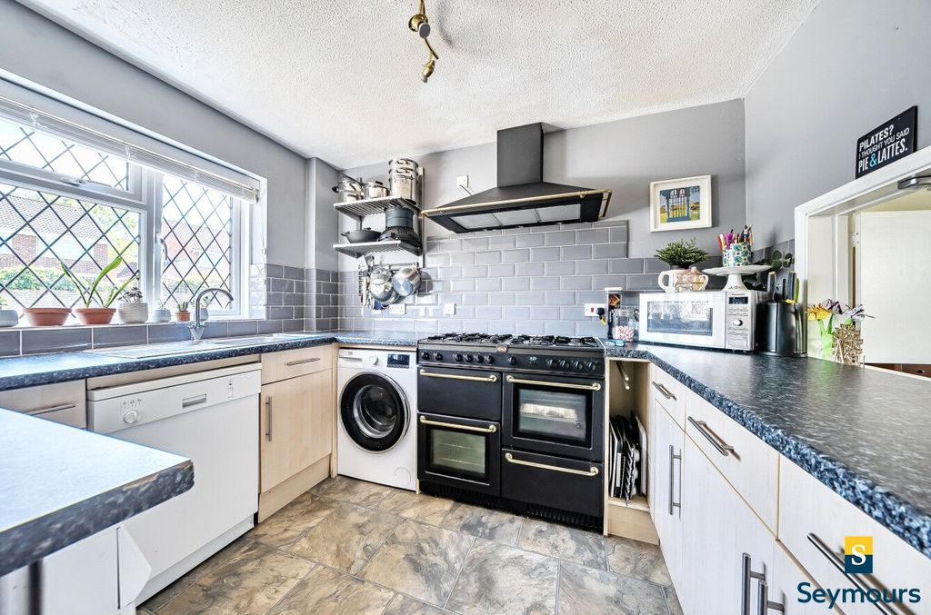 Property photo 3 of 15 Kitchen