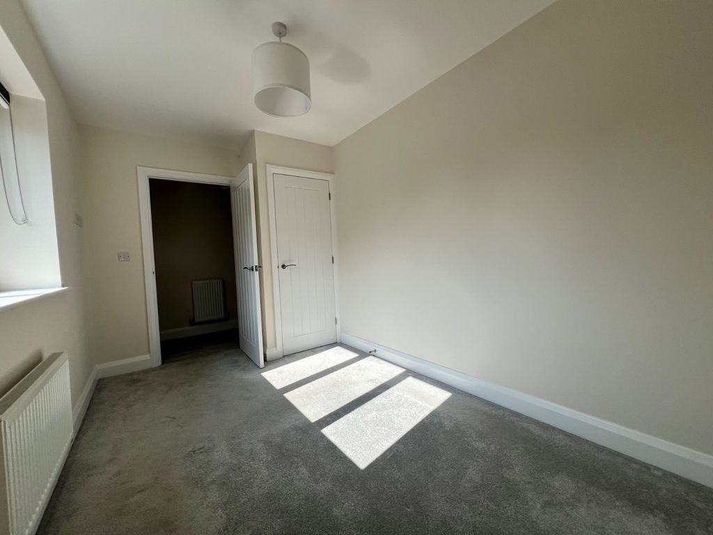 Property photo 3 of 8 Picture No. 02