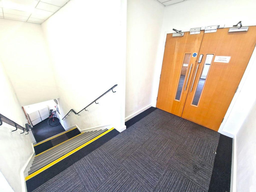 Property photo 2 of 12 Internal