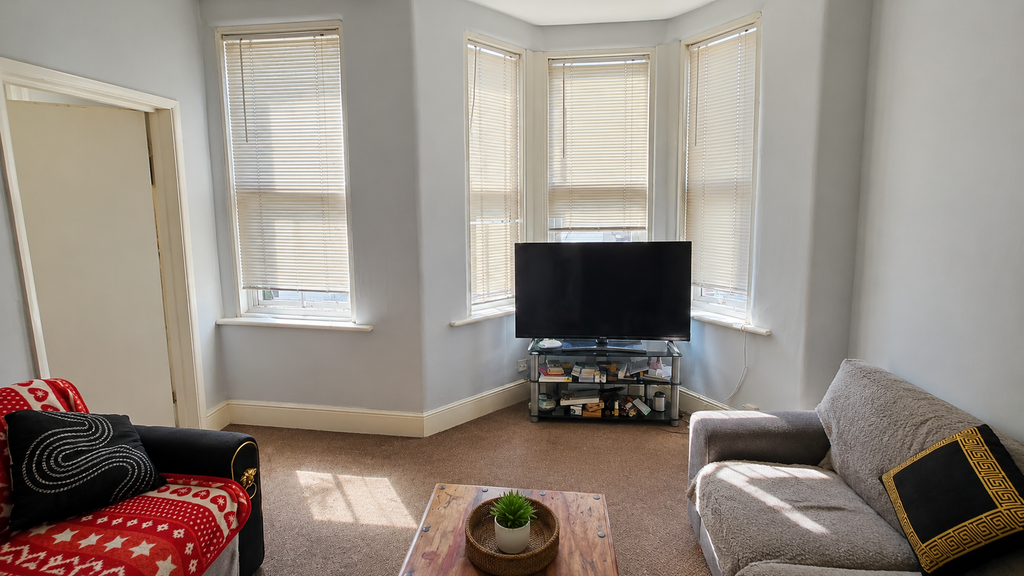 Property photo 2 of 10 Living Room