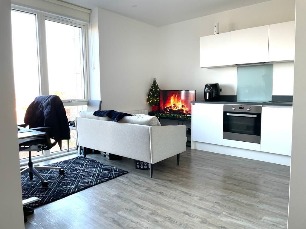 Property photo 3 of 11 Livingrmpic2.Jpg